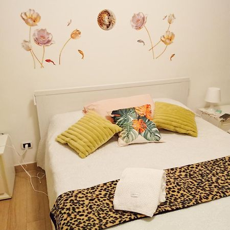 Casa Lady Casa Vacanze Trani Bagian luar foto