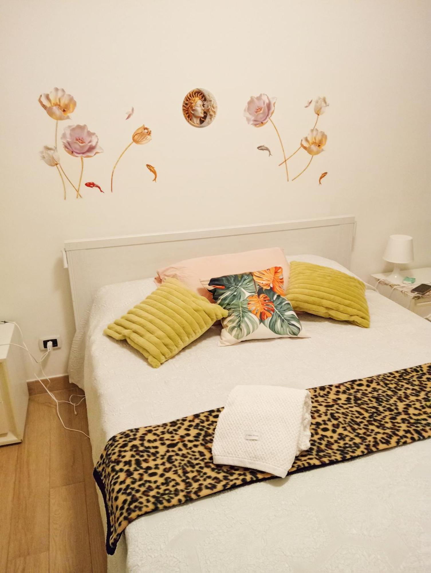 Casa Lady Casa Vacanze Trani Bagian luar foto